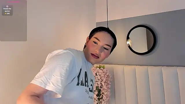 chelsea bolton  online show from 03-22-26, 12:29