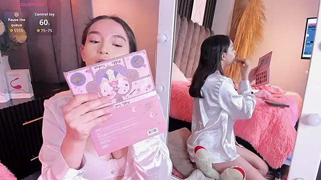 chelsea bolton  online show from 10-11-25, 12:17