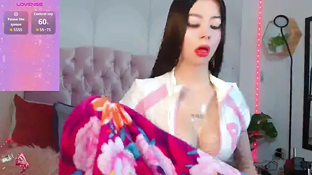 Snapshot of madison_oli chatting on 10-11-25, 11:55 madison oli online show from 10-11-25, 11:55