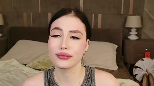 EmmaLawrens online show from 10-05-25, 03:52