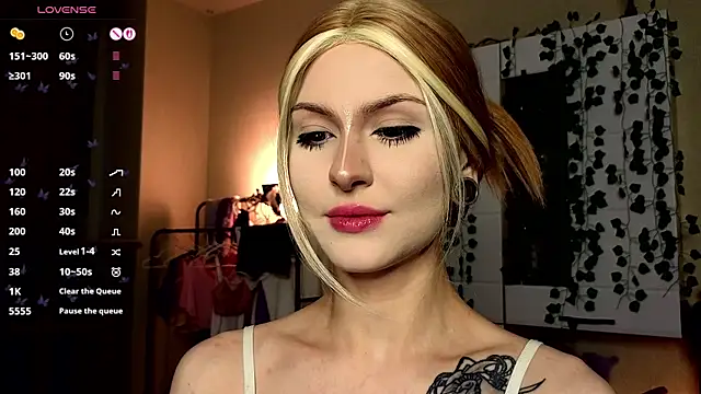 Emily  Mooree online show from 11-11-25, 03:34