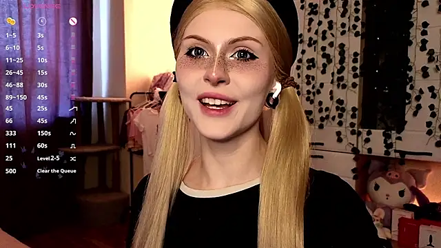 Emily  Mooree online show from 10-05-25, 09:00