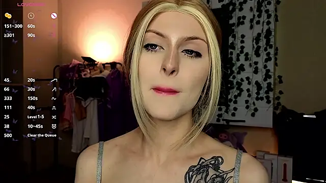 Emily  Mooree online show from 11-01-25, 03:24