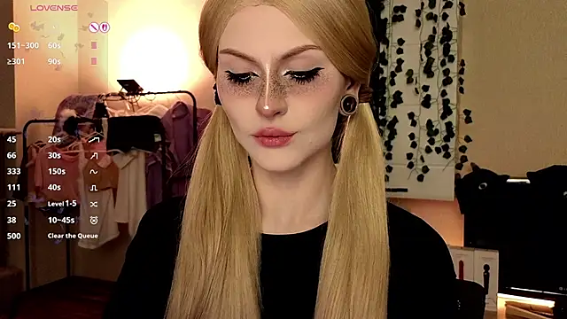 Emily  Mooree online show from 10-19-25, 09:12