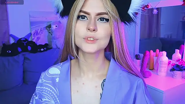 Emily  Mooree online show from 02-08-25, 07:15