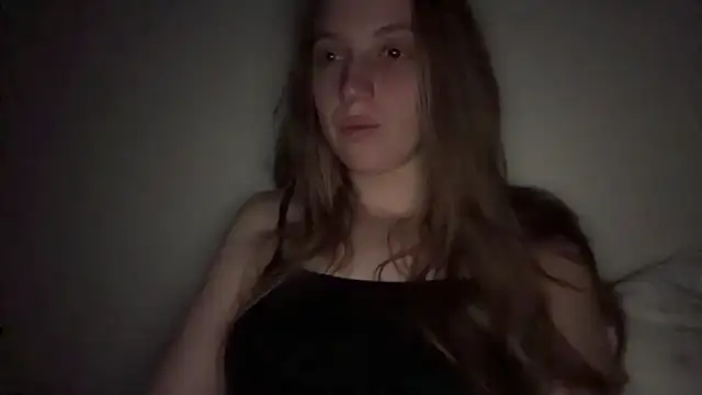 Snapshot of Ella-82 chatting on 02-25-25, 03:09 Ella-82 online show from 02-25-25, 03:09