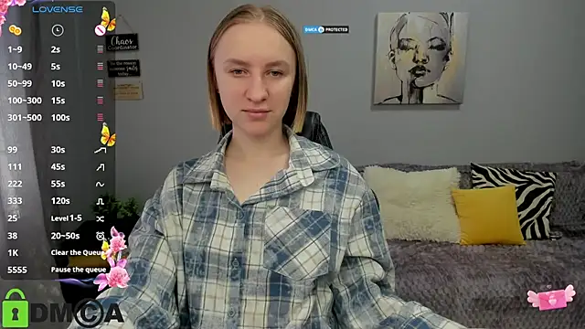 Snapshot of BeautyBlondy chatting on 04-23-26, 09:05 BeautyBlondy online show from 04-23-26, 09:05