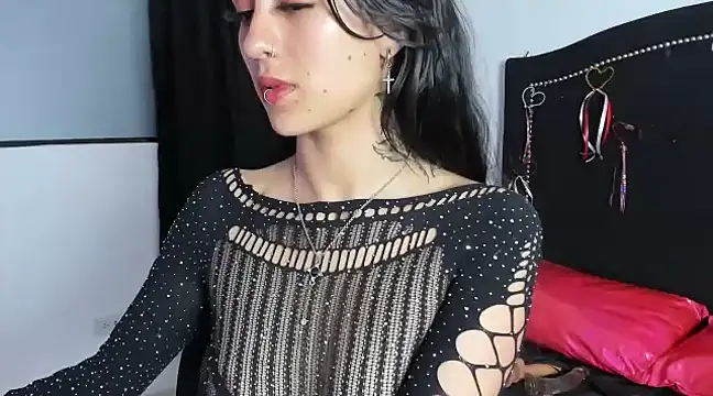 Snapshot of Cleo_Hott chatting on 02-20-25, 03:12 Cleo Hott online show from 02-20-25, 03:12