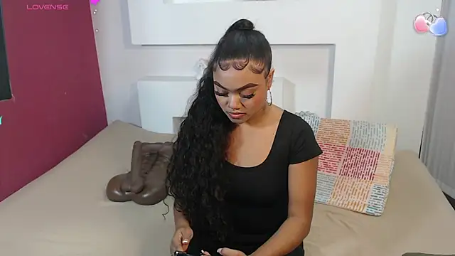 Snapshot of JasmineRose7 chatting on 11-10-25, 01:05 JasmineRose7 online show from 11-10-25, 01:05