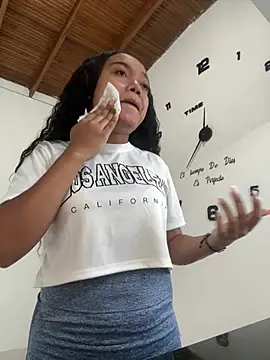 JasmineRose7 online show from 04-14-26, 11:37