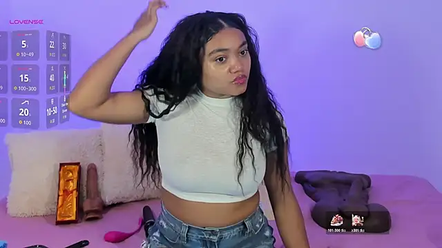 Snapshot of JasmineRose7 chatting on 02-26-26, 12:05 JasmineRose7 online show from 02-26-26, 12:05