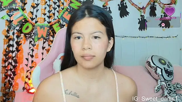 sweet dania  online show from 10-28-25, 09:30