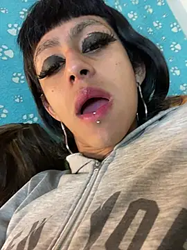 boysLittle online show from 01-11-26, 04:52