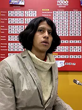 boysLittle online show from 09-23-25, 11:56