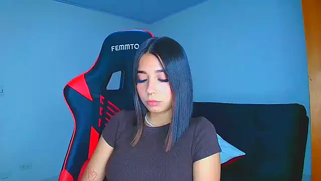 Rousse violett online show from 12-15-25, 01:55