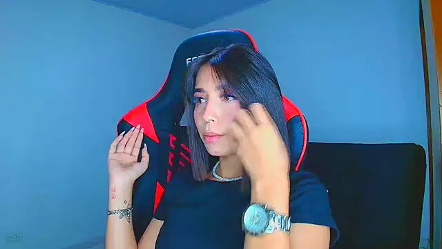 Rousse violett online show from 12-16-25, 03:11