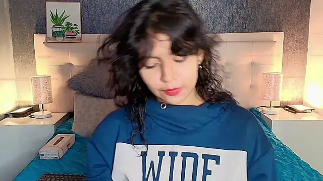 Snapshot of gabriela_cortez chatting on 02-25-25, 12:14 gabriela cortez online show from 02-25-25, 12:14