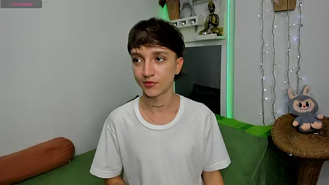 jeremy salvatore online show from 12-18-25, 01:22