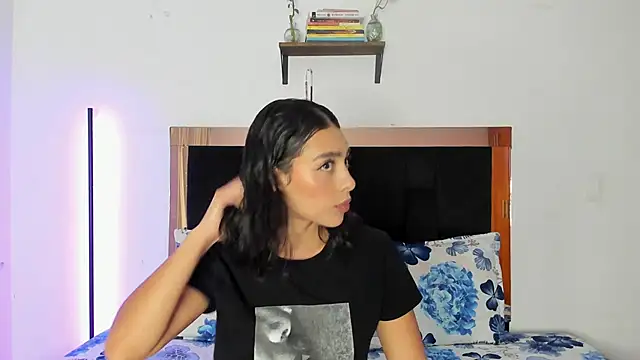 Carorosse online show from 12-22-25, 07:58