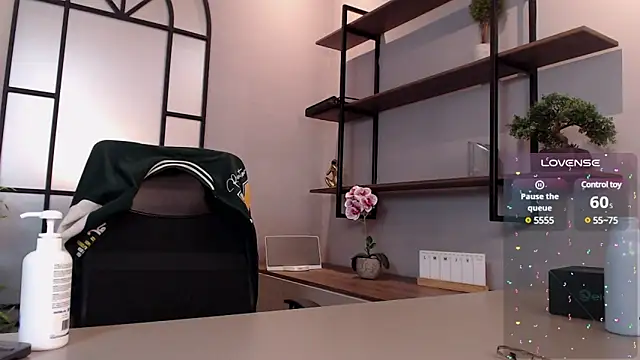 Snapshot of tim__fox chatting on 03-04-25, 10:49 tim fox online show from 03-04-25, 10:49