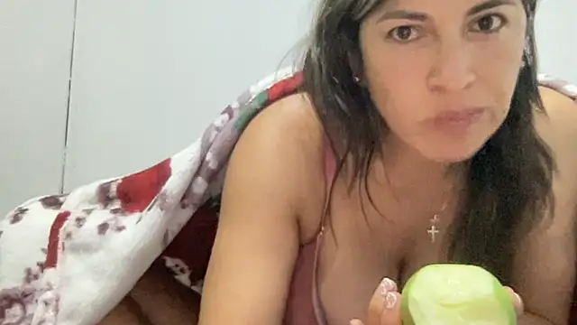 LunaBeya online show from 11-04-25, 11:08