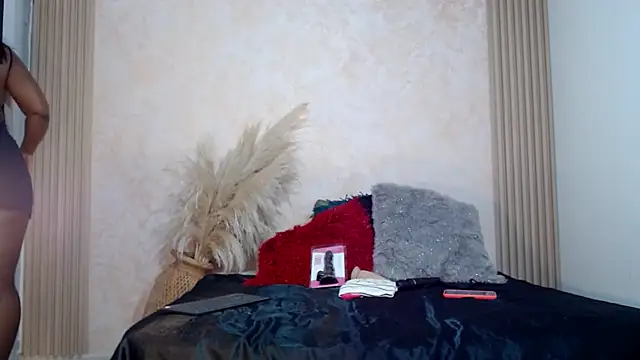 RAICHELLCOOPER1 online show from 11-16-25, 02:00