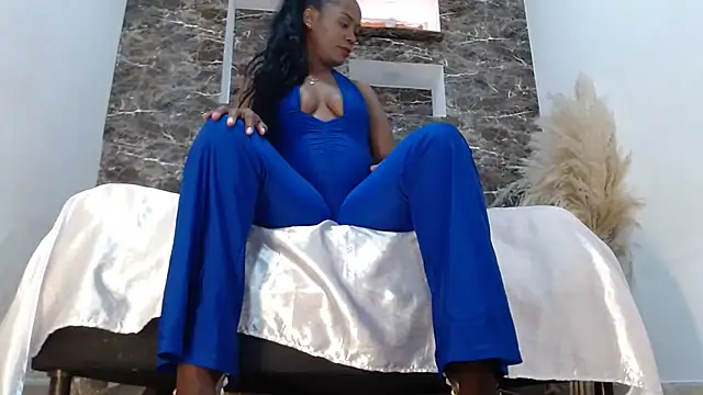 Snapshot of RAICHELLCOOPER1 chatting on 09-22-25, 05:19 RAICHELLCOOPER1 online show from 09-22-25, 05:19