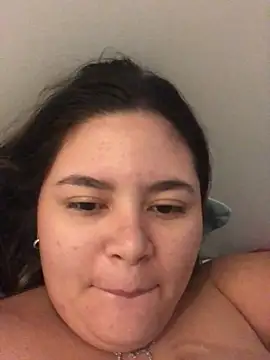 julinha2311 online show from 03-03-25, 01:23