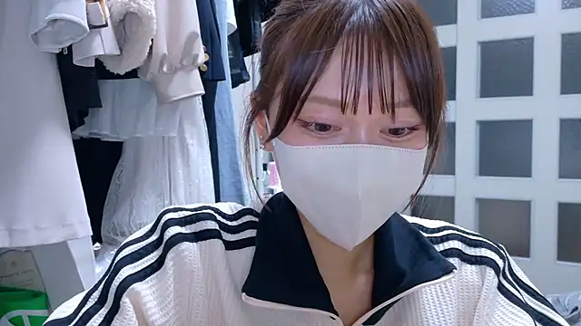 Snapshot of riken_jp chatting on 10-11-25, 03:02 riken jp online show from 10-11-25, 03:02