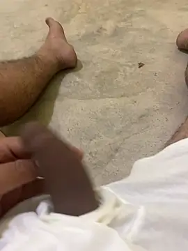 Snapshot of theoso chatting on 01-13-25, 02:39 theoso online show from 01-13-25, 02:39