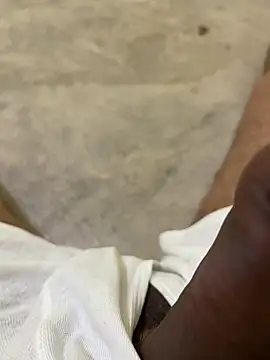 Snapshot of theoso chatting on 03-21-25, 03:55 theoso online show from 03-21-25, 03:55