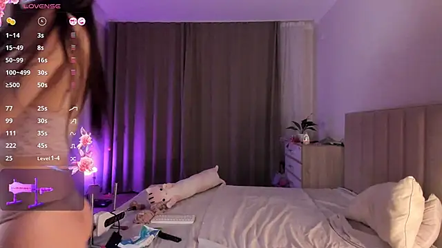 Snapshot of marin_light chatting on 11-27-25, 08:20 marin light online show from 11-27-25, 08:20