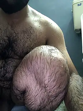 Snapshot of 13lusty chatting on 11-05-25, 05:32 13lusty online show from 11-05-25, 05:32