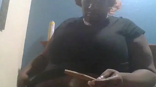 ExoticChocolit online show from 10-20-25, 11:38