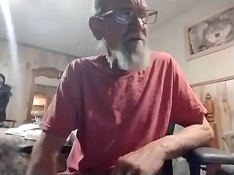 Snapshot of Aldick68 chatting on 02-15-25, 04:14 Aldick68 online show from 02-15-25, 04:14