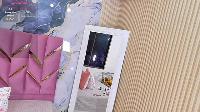 hotiergirl online show from 11-28-25, 01:00