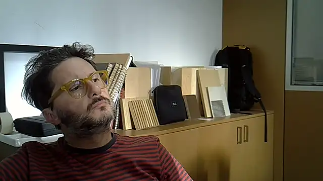 Cellino4 online show from 09-30-25, 03:40