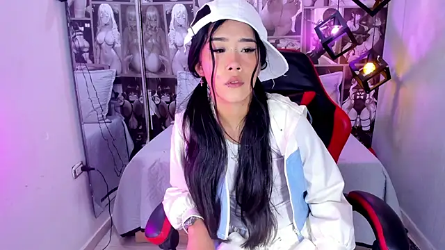 Snapshot of Lil_ceyy chatting on 10-10-25, 07:47 Lil ceyy online show from 10-10-25, 07:47