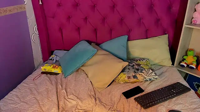 Snapshot of Lil_ceyy chatting on 03-19-25, 12:04 Lil ceyy online show from 03-19-25, 12:04