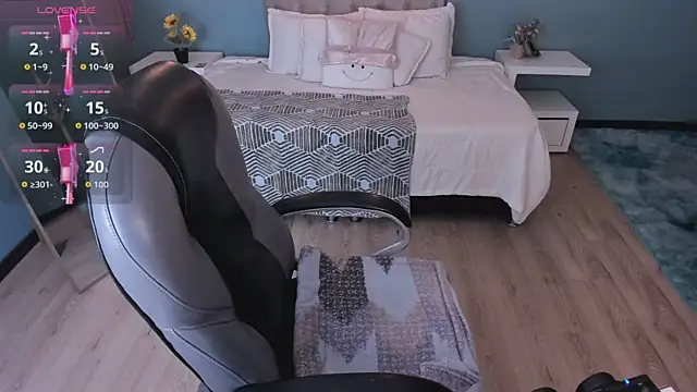  Daniela hot 1 online show from 11-26-25, 03:17