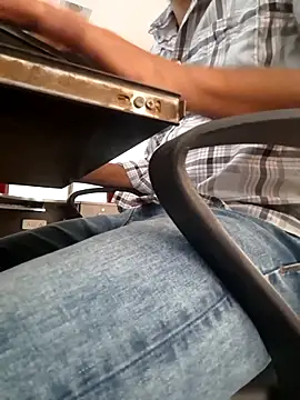 Snapshot of braveman999 chatting on 02-13-26, 06:57 braveman999 online show from 02-13-26, 06:57