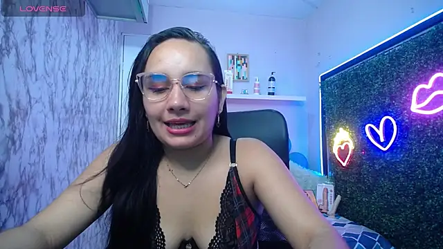 Snapshot of Maylin_horny19 chatting on 05-03-26, 07:06 Maylin horny19 online show from 05-03-26, 07:06