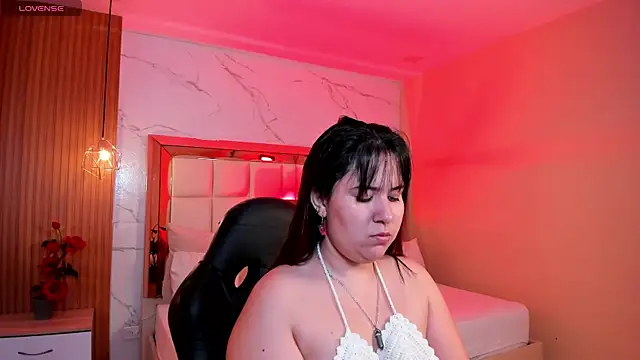 zoes milee online show from 12-04-25, 11:20