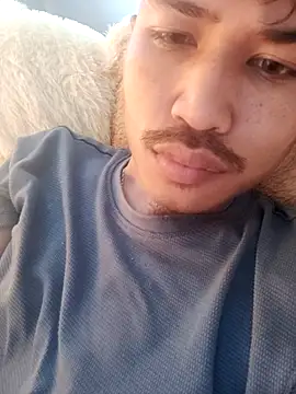 Snapshot of MysticalTylerAKXylo chatting on 09-22-25, 04:40 MysticalTylerAKXylo online show from 09-22-25, 04:40