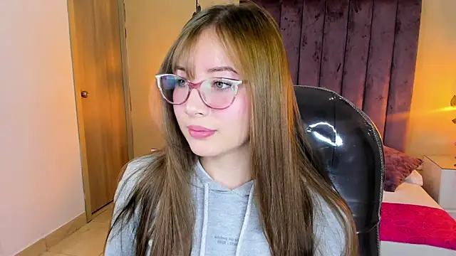 Dahlia Rousse online show from 12-04-25, 06:23