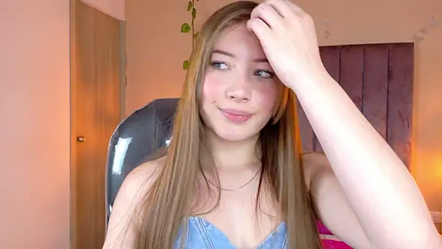 Snapshot of Dahlia_Rousse chatting on 06-04-26, 06:29 Dahlia Rousse online show from 06-04-26, 06:29