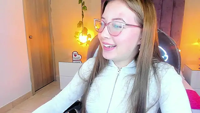 Dahlia Rousse online show from 11-28-25, 04:56