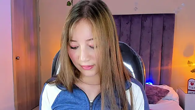 Dahlia Rousse online show from 12-21-25, 06:04