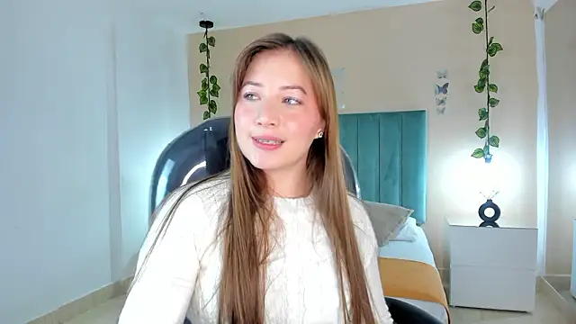 Dahlia Rousse online show from 02-28-26, 05:51