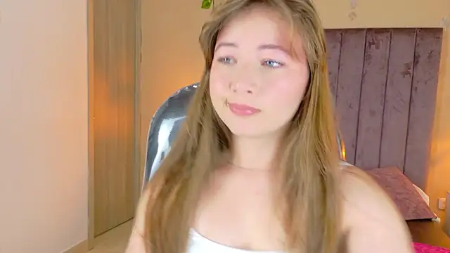 Dahlia Rousse online show from 02-21-26, 01:57